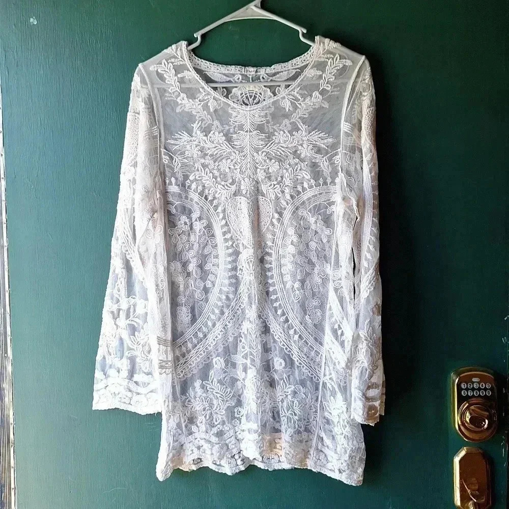 Phase one lace top/cover up/tunic